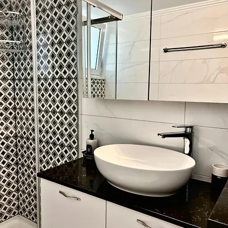 Nerina Chania * חאניה